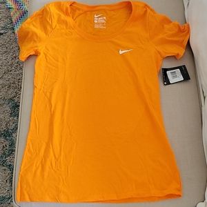 Nike tshirt